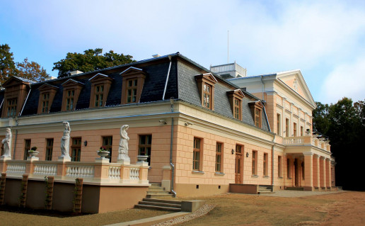 12_Žagarės dvaro rūmai (2).jpg